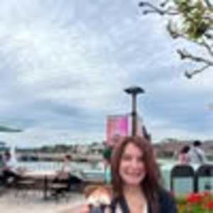 Meet your Posher, Robin